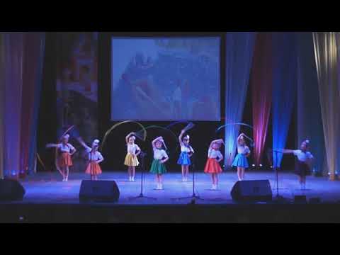 Видео: Танец с лентами "Я рисую этот мир"