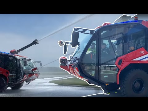 Видео: Это не просто пожарная машина! || Как тушат самолёты?