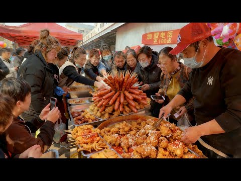 Видео: Что едят на завтрак в Северо-Восточном Китае? Информацию можно найти на сельских рынках.