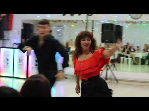 Видео: Танцуют все! Новогодняя вечеринка 2023