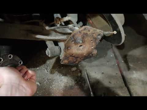 Видео: Развал-схождения задней оси Audi 80