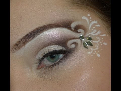 Видео: Креативный свадебный макияж /// Creative Bridal Makeup
