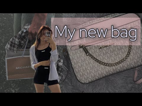 Видео: Моя первая Майкл Корс|| Michael Kors|| Что в моей сумке ? 