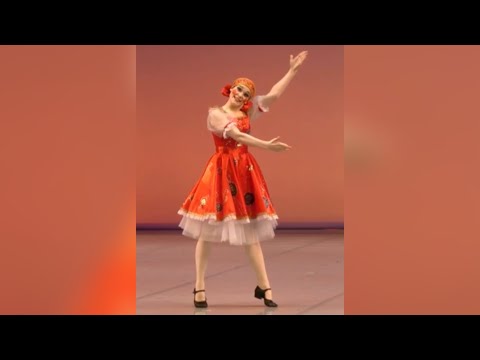 Видео: Русский танец из балета «Цветик-Семицветик»