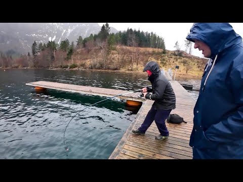 Видео: На Донку, Зимой в Норвегии… ЛЕХА В ШОКЕ!!!) Рыбалка с берега зимой в Норвегии
