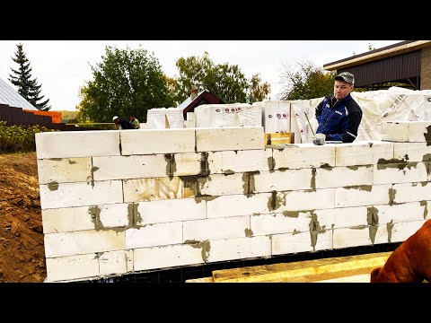 Видео: Строим второй ДОМ. Выходит дешевле, чем у других. Урожай в теплице ТАЗАМИ