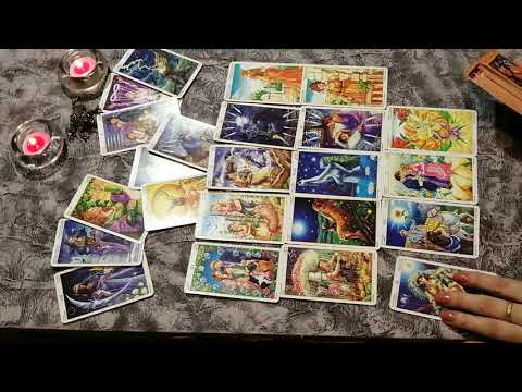 Видео: "что ему мешает быть со мной" - гадание на любимого