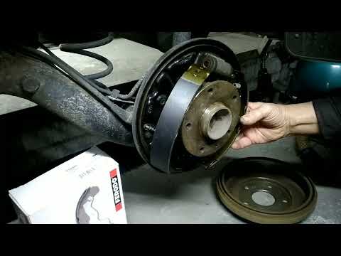 Видео: Замена барабанных задних тормозных колодок Сузуки SX4 🇺🇦