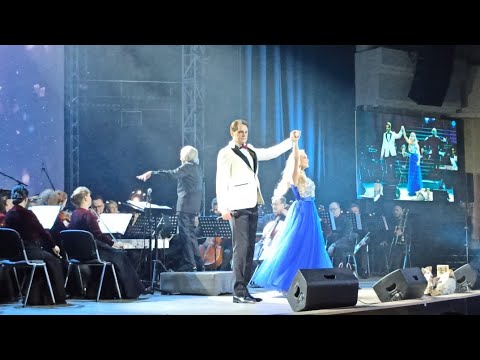 Видео: Иван Ожогин, Анастасия Вишневская & Эстрадно-симфонический оркестр Санкт-Петербурга. "Вечная любовь"