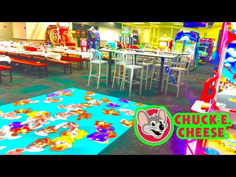 Видео: ТОРЖЕСТВЕННОЕ ОТКРЫТИЕ старейшего Chuck E Cheese! Хантингтон-Бич, Калифорния