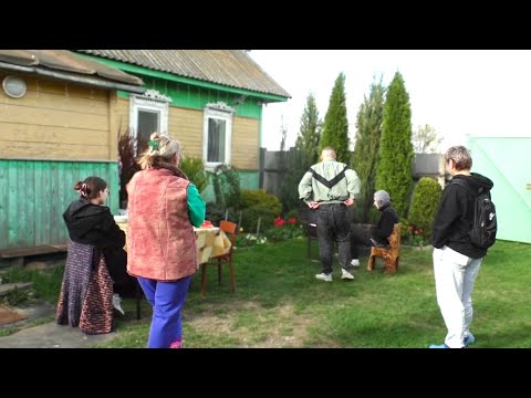 Видео: Необычная Белорусская Женщина и Деревня без Прикрас