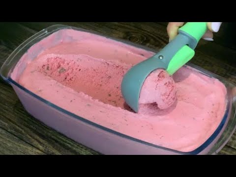 Видео: 🍧 Клубничный ПЛОМБИР! Самый Вкусный и Простой РЕЦЕПТ. МОРОЖЕННОЕ в Домашних Условиях!