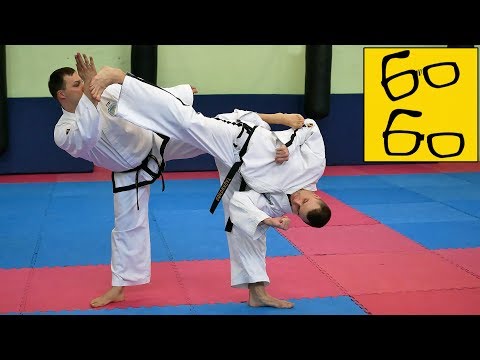 Видео: Финты ногами от Антона Шаманина — как бить обманные удары ногами в тхэквондо?
