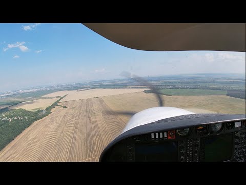 Видео: FIRST SOLO FLIGHT DA-40NG | Первый самостоятельный полёт