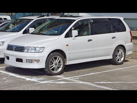 Видео: Замена топливного фильтра митцубиси. Mitsubishi Chariot Grandis
