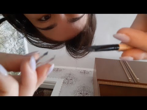 Видео: Выщипаю тебе БРОВИ ( МУРАШКИ 100% )  АСМР | ПРИЯТНЫЙ ЩЕПОТ