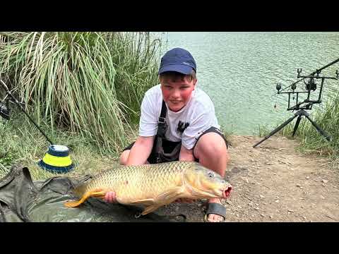 Видео: Супер рыбалка на реке ЭБРО в Испании в июне 2024 года.