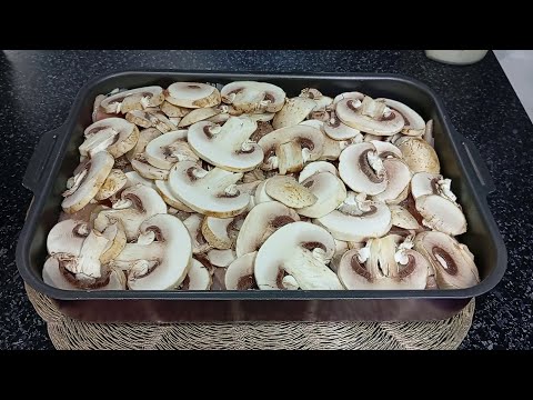Видео: Невероятно Вкусное Сочетание... Курино-Грибная Запеканка в Сливочном соусе...