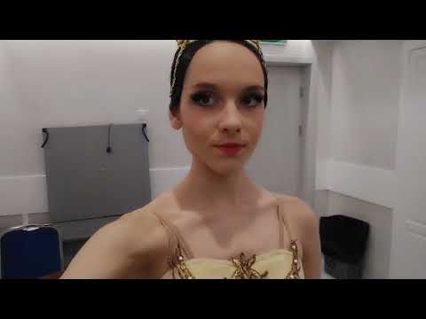 Видео: Алика Венская - Кремлевский балет - гримерка (сентябрь 2025г)