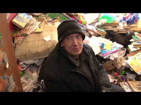 Видео: У человека в квартире помойка. Ссылка на другого сборщика мусора.