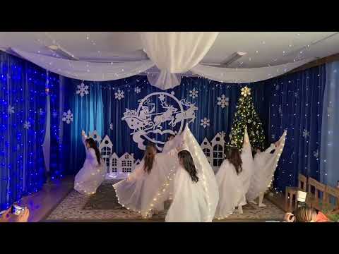 Видео: танец снежинок (подготовительная группа)