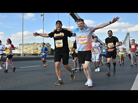 Видео: Московский Марафон 2023! Самый массовый старт страны, 38000 бегунов в одном месте! 😱 1 марафон Ромы