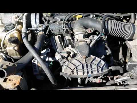 Видео: 04 Chrysler Sebring Замена радиатора