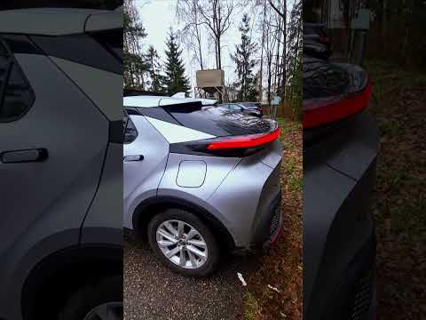 Видео: Полный обзор Toyota C-HR hybrid 1.8 2025 г