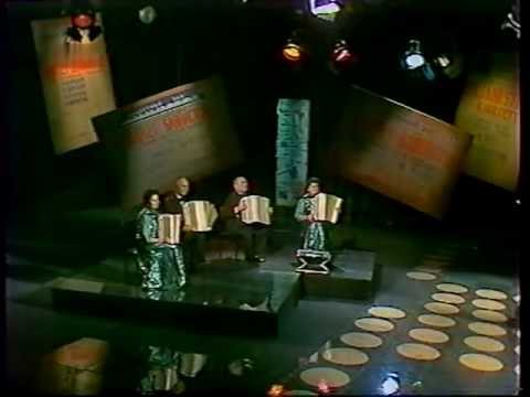 Видео: Квартет баянистів.  М. Різоль Чардаш