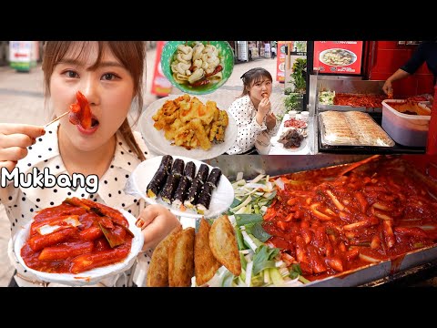 Видео: Mukbang | Ттеобокки, мороженое с фруктами, кимбап и жареные блюда в тележке с закусками в Мёндоне