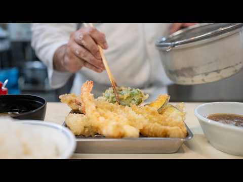 Видео: Japan Saga и Fukuoka Freshly Tempura Популярные рестораны с длинными очередями