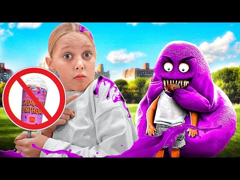 Видео: НЕ ПЕЙТЕ ГРИМАС ШЕЙК! Grimace shake!
