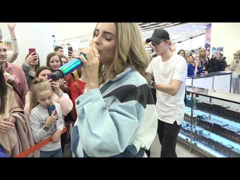 Видео: Певица Ханна. Интервью.