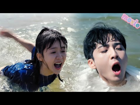 Видео: Суперпарень тонет⚡Гениальная девушка рыдает💔Слёзы подняли цунами и смыли деревню!🔥