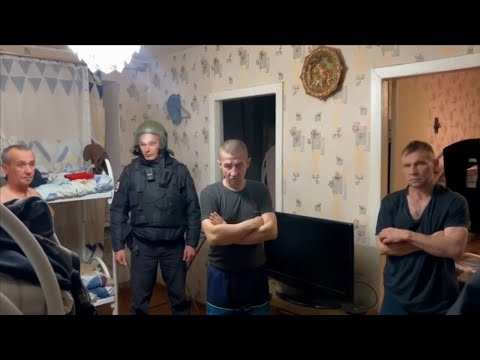 Видео: Работный дом на 15 мест в хрущёвке