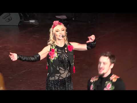 Видео: Кристина Орбакайте Новосибирск 2018 Свадебная