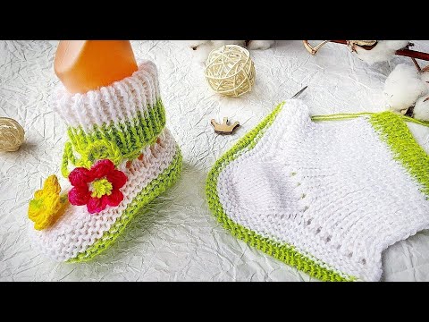 Видео: Пинетки на двух спицах без шва на подошве. МК для начинающих