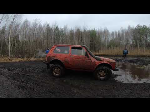 Видео: Соболь ,нива , УАЗ в торфяной луже!