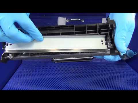 Видео: Инструкция по заправке картриджей HP Q2612A Canon FX10 703  на станции очистки картриджей
