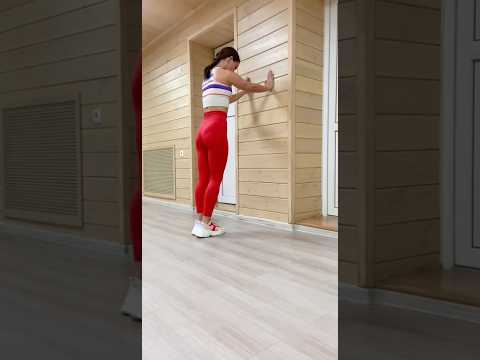 Видео: Отжимания трицепсами, три варианта