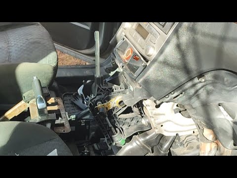 Видео: Ремонт кнопки ручного тормоза ( заклинил ручник) Ford Galaxy 2#ручник#ремонтавто #форд