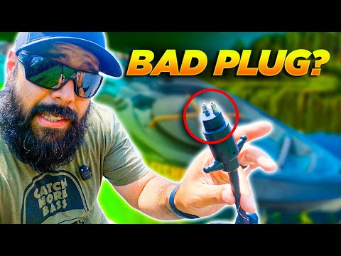 Видео: Ремонт неисправной вилки двигателя Old Town Autopilot