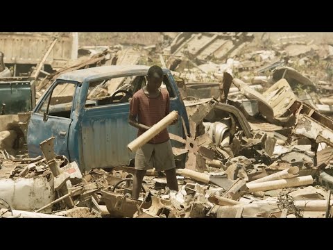 Видео: Бұл бала қоқыс жинап жүріп, халықты аштықтан құтқарып қалады... | Кино шолу