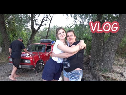 Видео: VLOG В магазин с Настей и Катей. Плаваю в Днепре