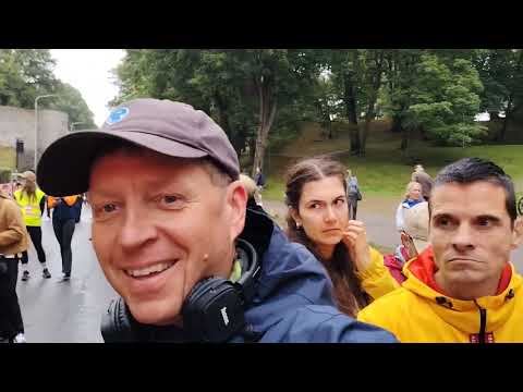 Видео: Смотрим финиш марафона 42,2 КМ. , я первый раз в жизни вижу такое. ЭТО ОЧЕНЬ КРУТО И ИНТЕРЕСНО! 