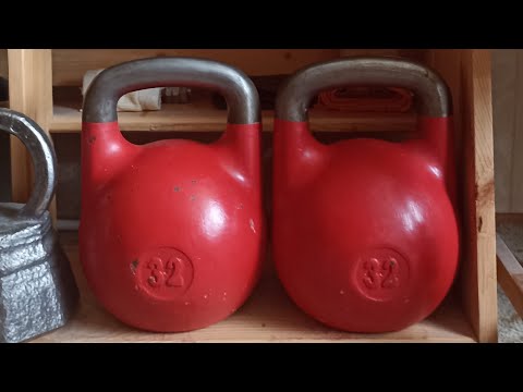 Видео: Разборка Уральких гирь чемпионской 28 кг. и соревновательных 32кг.