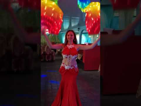 Видео: Танец с веерами-вейлами. Восток. Светодиодные огни.