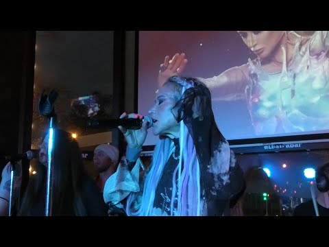 Видео: ЛИНДА - Две улитки (LЮSTRA Bar, г. Москва) [1080p] - 13.07.2023