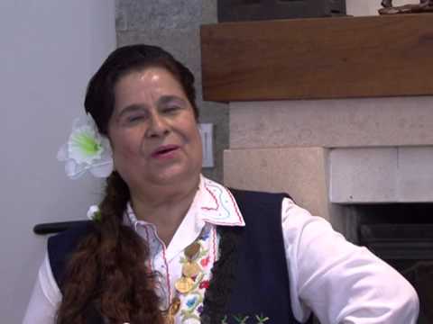 Видео: Донка Бумбалова народна певица-Мама Петрана думаше....