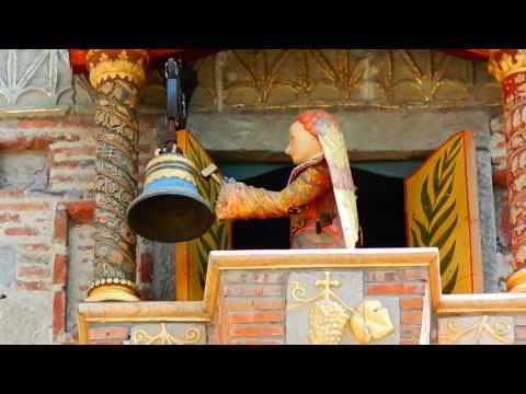 Видео: Тбилиси. Часовая башня Резо Габриадзе и "круг жизни". 26.07.17